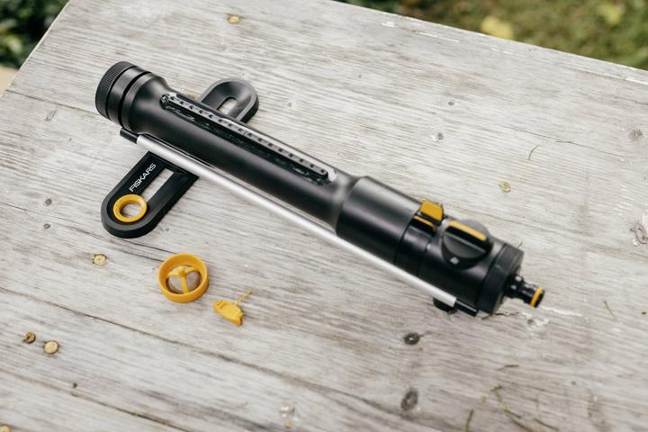 Produktbild No Name Fiskars Zraszacz Wahadłowy Comfort L