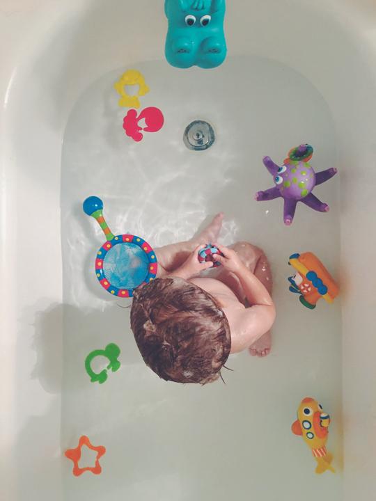 Actual product image Nuby Octopus with playing figures