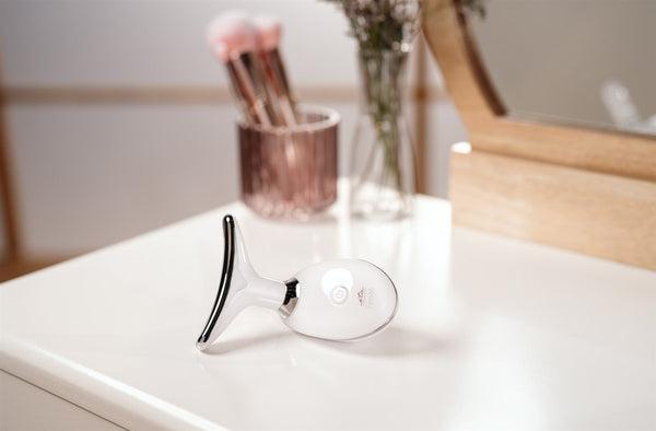 Produktbild ETA Nacken- und Gesichtsmassagegerät gegen Falten mit 3 Modi und galvanischer Wärme