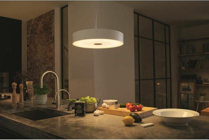 Actual product image Philips Hue Fair Basis BT (3000 lm)