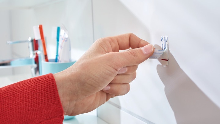 Actual product image tesa Powerstrips