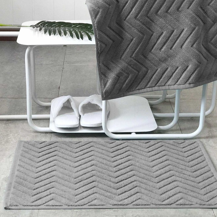Actual product image Intirilife Bath Mat Shower Mat in Grey (80 x 50 cm)