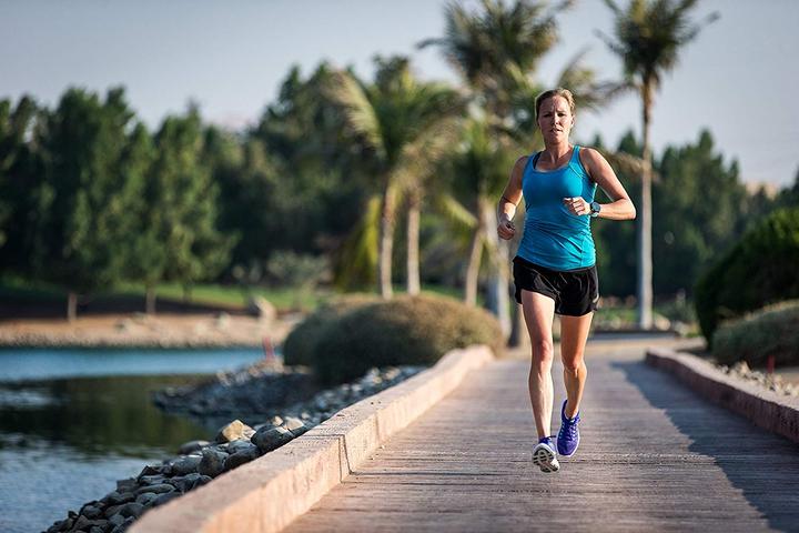 Produktbild Garmin Forerunner 235 (45 mm)