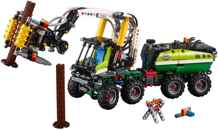 Actual product image LEGO Harvester Forest Machine (42080, LEGO Technic)