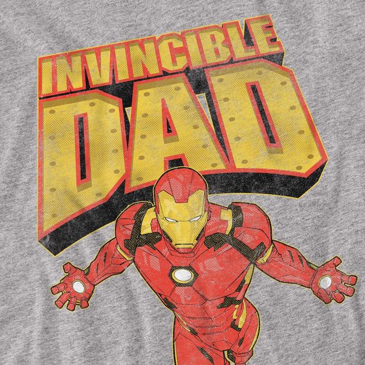 Immagine prodotto Iron Man Invincible Dad Maglietta Festa del Papà Volante Adulto Unisex (L)
