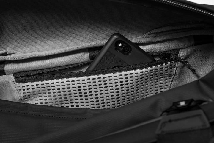 Actual product image Peak Design Travel Duffel 35L (Camera shoulder bag, 35 l)