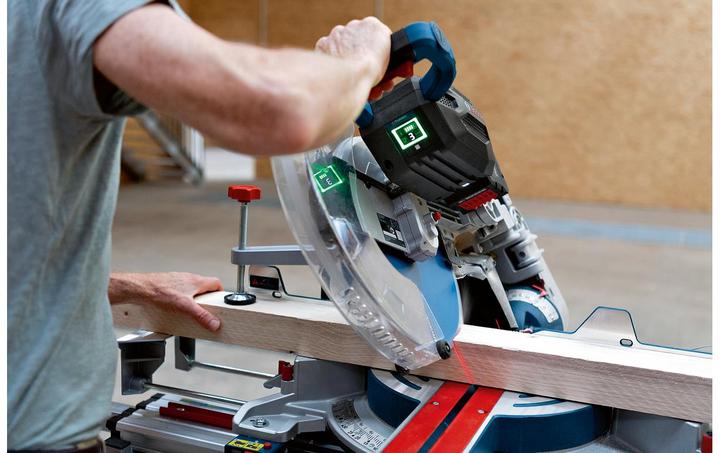 Produktbild Bosch Professional GCM 18V-305 GDC