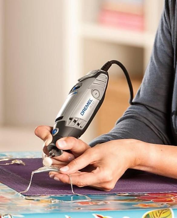 Produktbild Dremel Multifunction Tool with Variable Speed, EZ-Twist Nose Cap, Soft Grip, and Integrated Hook (Multifunktionswerkzeug, Rotationswerkzeug)