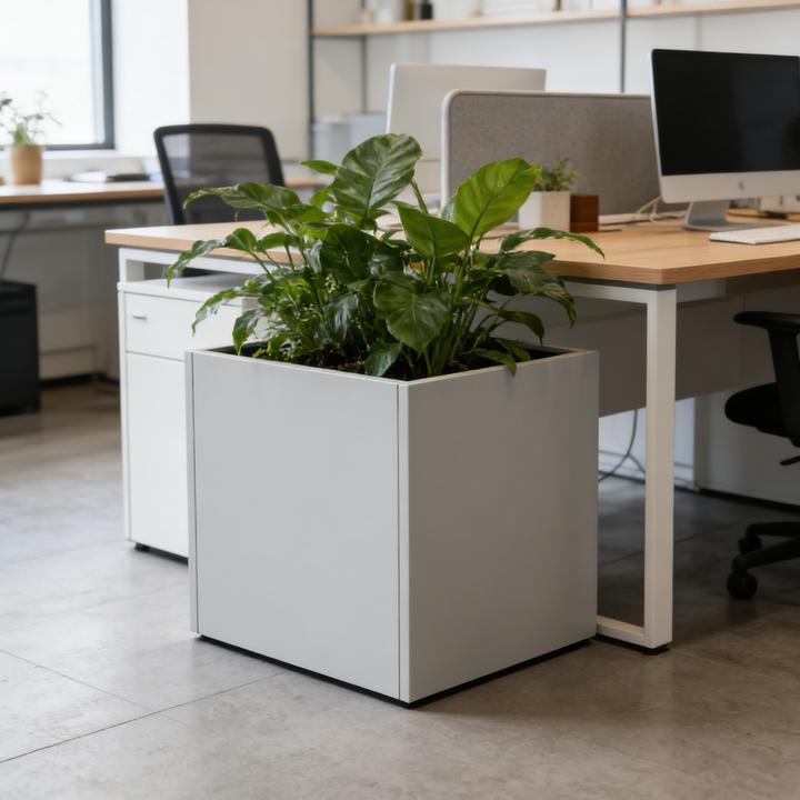 Actual product image Casa.Pro Pflanzkübel Vaargel 60x60x60 cm verzinkter Stahl Knoblauchbeige