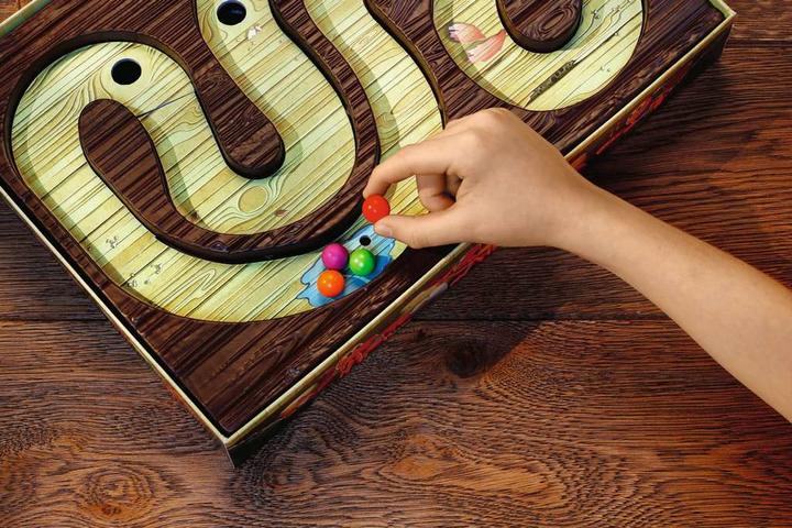 Actual product image Ravensburger My first La Cucaracha (French, Italian, German, English)