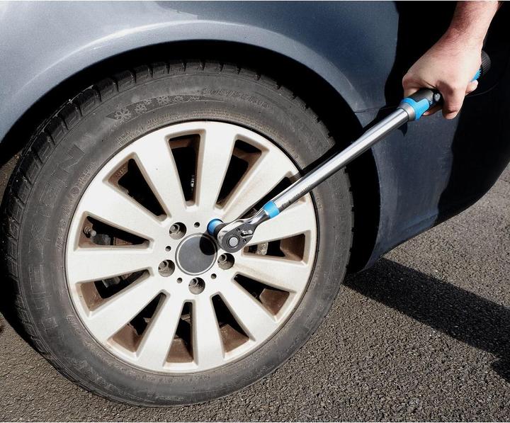 Actual product image SW-Stahl Torque Wrench (1/2", 40 - 200 Nm)