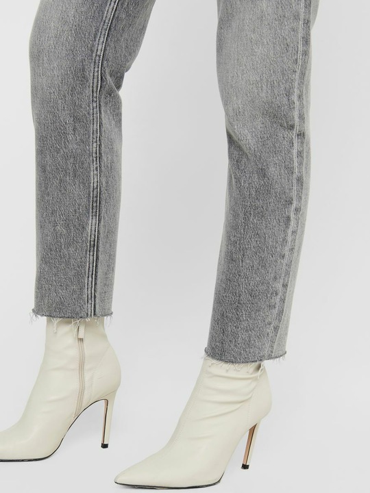 Actual product image Only ONLEmily Life HW Straight Fit Jeans (W28/L34)