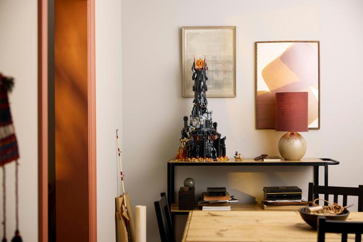 Immagine prodotto LEGO Il Signore degli Anelli: Barad-dûr (10333, LEGO Icons, Set LEGO rari)