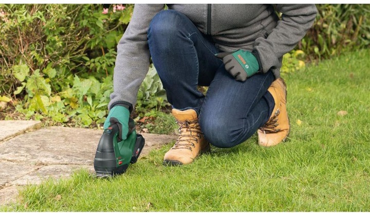 Actual product image Bosch Home & Garden Advanced Shear 18 Set (Cordless hedgecutters)