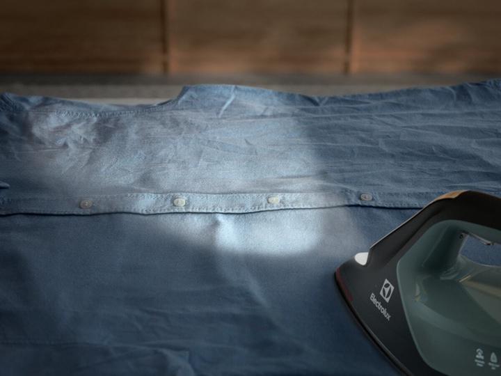 Produktbild Electrolux Iron E8ST2-8OG (2400 W, 460 g/min)