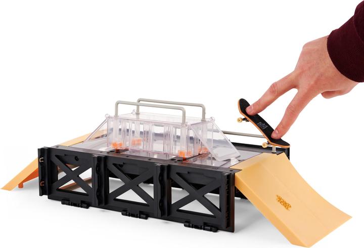 Actual product image Spin Master Tech Deck Play and Display (3.39")