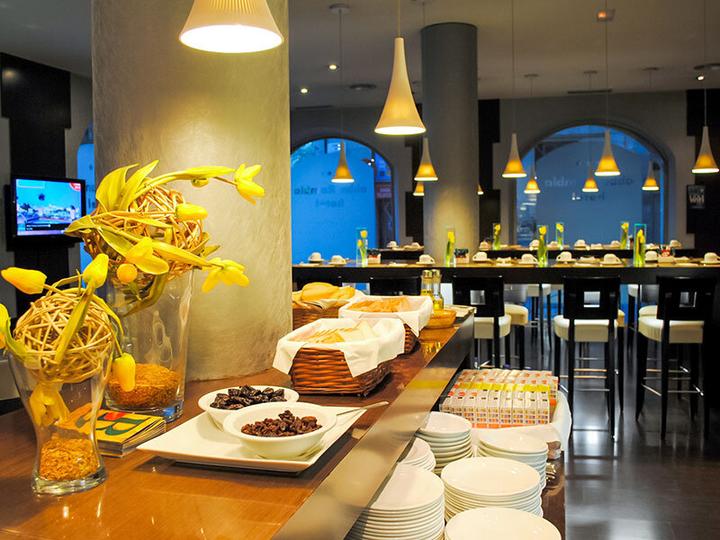 Produktbild Smartbox Aufenthalt an der pulsierenden Flaniermeile Las Ramblas in Barcelona (2 Personen)