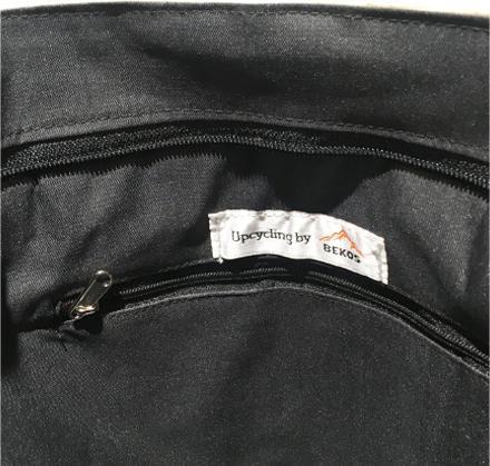 Image du produit Bekos Upcycling - Grand sac de shopping en sacs de nourriture pour poissons recyclés blanc