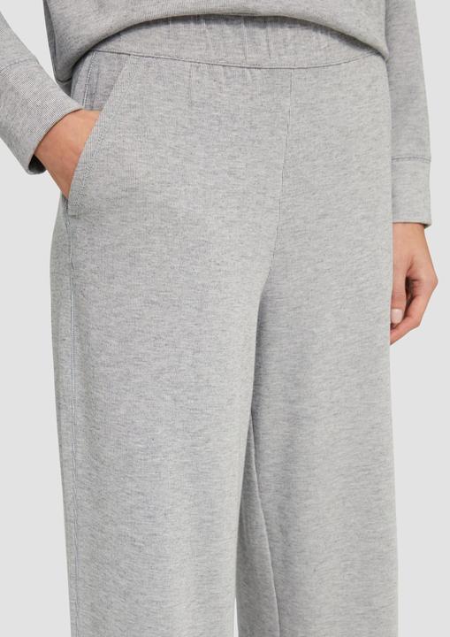 Actual product image S.Oliver Hose Weiche Sweathose mit Wide Leg (36)