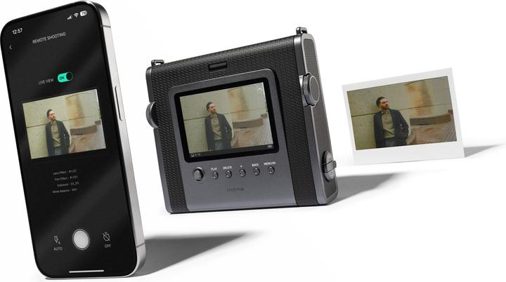 Image du produit Fujifilm Instax Wide Evo Black