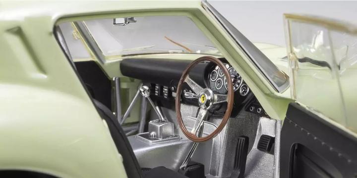 Produktbild Kyosho Rennwagen Ferrari 250 GTO Le Mans 24H DNF 1962 Nr.20 1:18