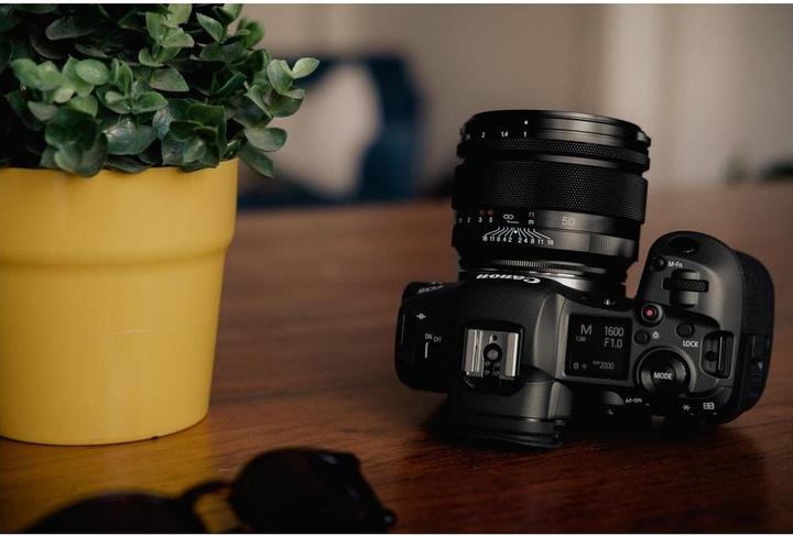 Produktbild Voigtländer Nokton 50mm / 1.0 asph. (Canon RF, Vollformat)