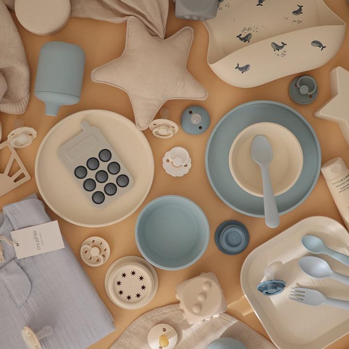 Actual product image Mushie Classic Silicone Plate Ivory
