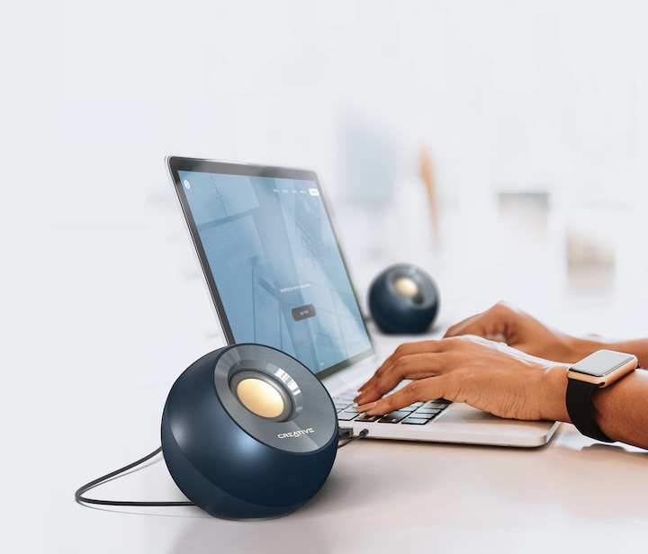 Actual product image Creative Pebble V2