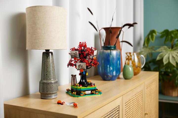Image du produit LEGO Ideas Arbre généalogique (21346, LEGO Ideas, LEGO difficiles à trouver)
