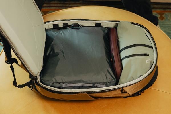 Actual product image Peak Design Travel Backpack 30L (27 l)