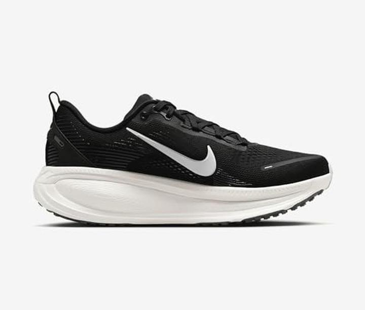 Actual product image Nike Vomero 18 (45)
