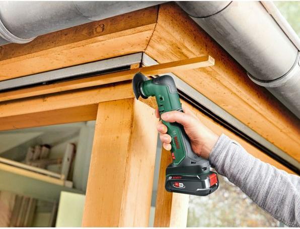 Productafbeelding Bosch Home & Garden UniversalMulti 18V-32