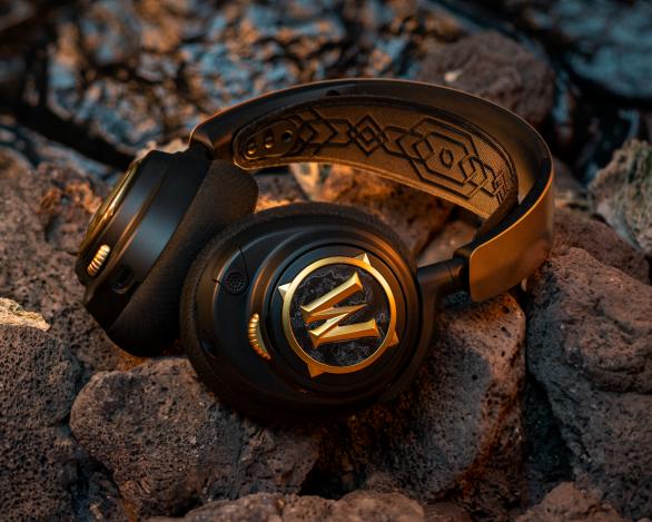 Produktbild SteelSeries Arctis Nova 7 WOW Edition (Kabellos, Kabelgebunden)