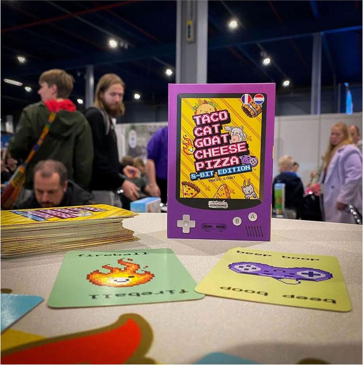 Produktbild Geronimo Games Kartenspiel Taco Cat Ziegenkäse-Pizza - 8-Bit Edition (2 - 6 Spieler)