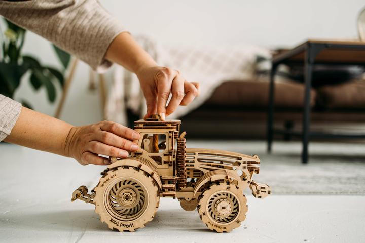 Actual product image Wood Trick Tractor kit