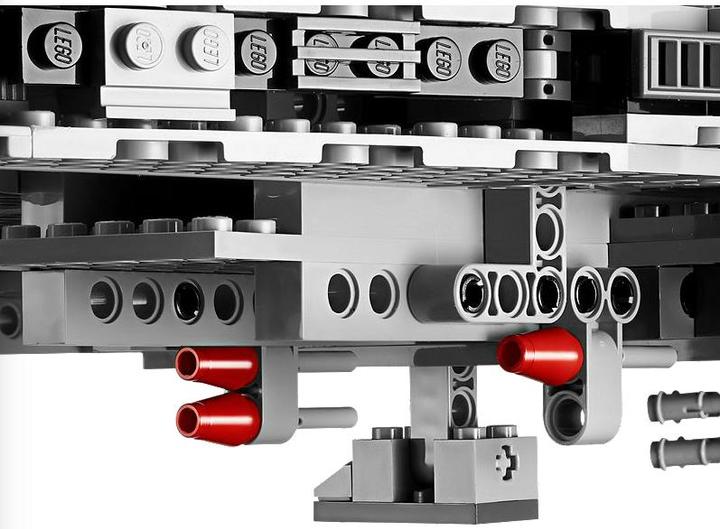 Actual product image LEGO Millennium Falcon (7965, LEGO Star Wars)