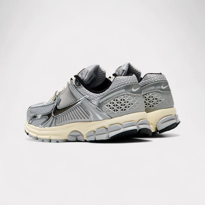 Image du produit Nike Zoom Vomero 5 (41)