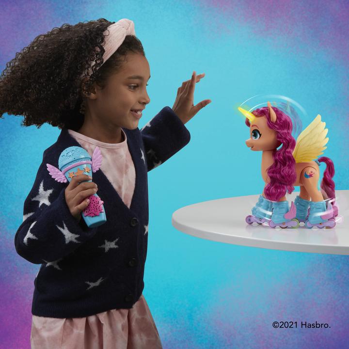 Produktbild My Little Pony A New Generation Sing- und Skatespass Sunny Starscout