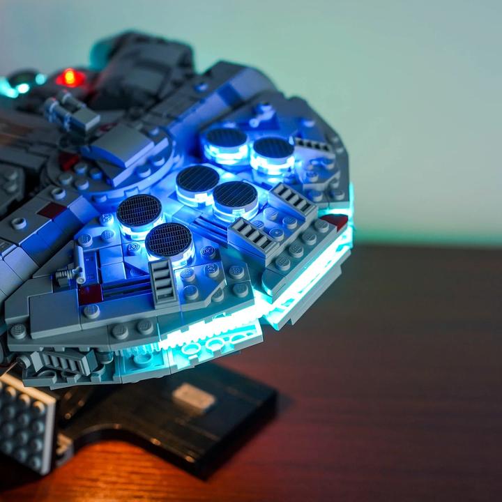 Image du produit BrickBling Set de lumière LED pour LEGO Star Wars : Millennium Falcon (75375) incl. télécommande