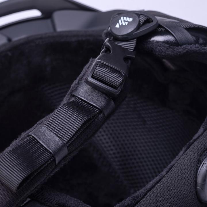 Immagine prodotto Iguana Fangs Helm (55 - 58 cm, M)