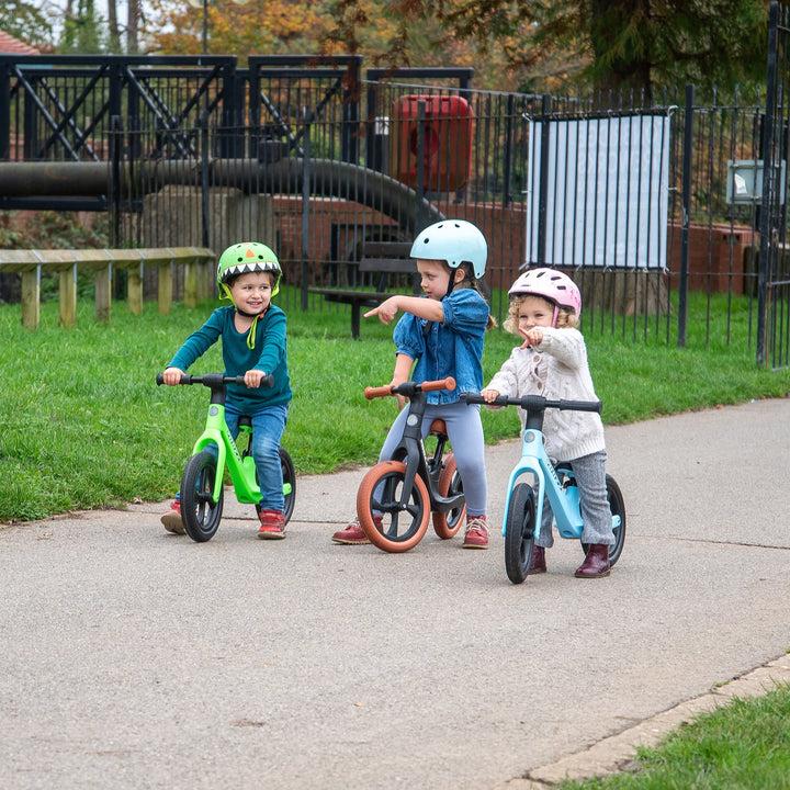 Produktbild TickiT WHIZZ - Leichtes Kinder-Laufrad - Leicht, Robust & höhenverstellbar (Blau)