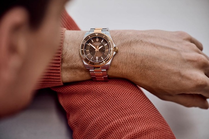 Produktbild Victorinox Maverick 43, 5N 2T, BRN dial, 5N 2TSST br (Taucheruhr, 43 mm)
