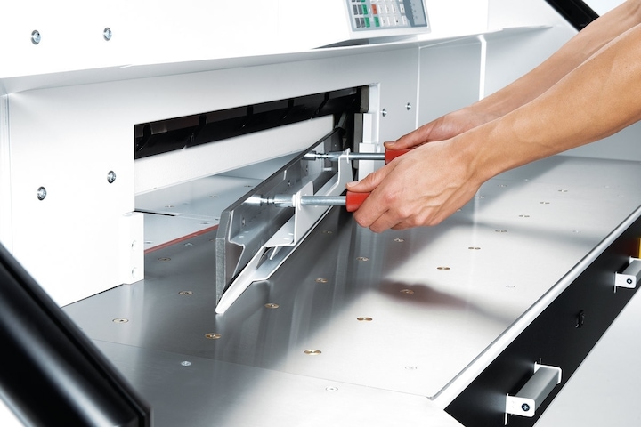 Actual product image Ideal Stack cutter 7260 with air table (80 Sheets)