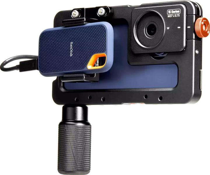 Actual product image SANDISK BEASTGRIP iPhone 15 Pro Max Creator Kit