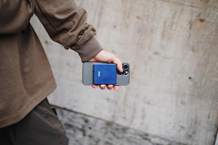 Produktbild Vinnic MANA Magnetic Wireless Powerbank 8.000mAh, clay (8000 mAh, 20 W, 30.80 Wh)