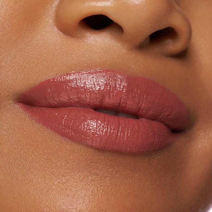 Immagine prodotto essence satin GLOW luminous shine lipstick (01 Latte intero con amore)