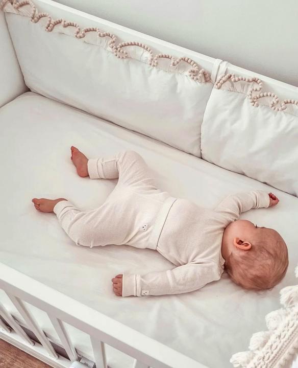 Produktbild Baby-Nest Bettumrandung