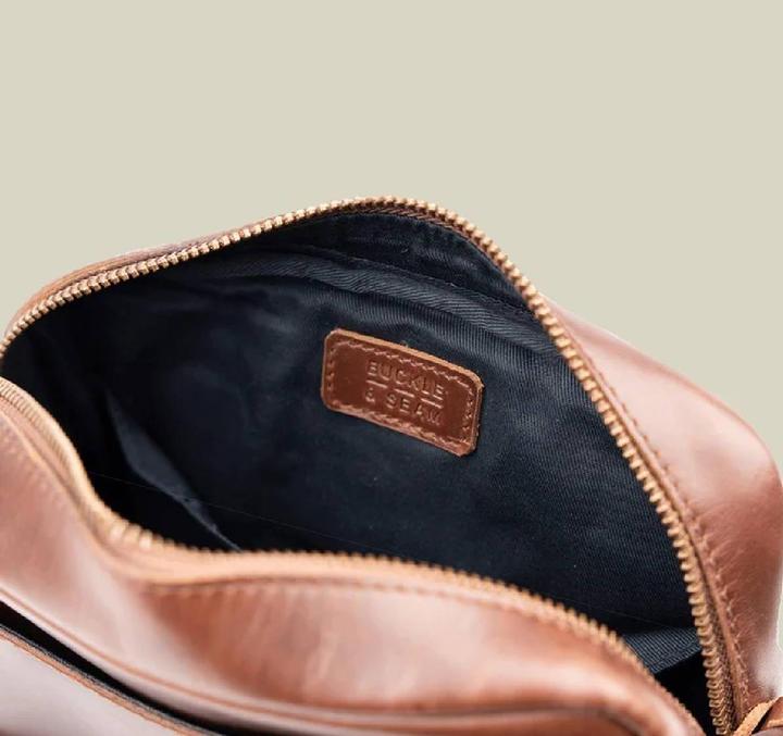 Actual product image Buckle & Seam Leder Crossbody Bag Runner Braun/Blau