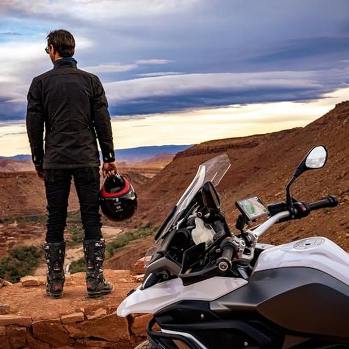 Actual product image Garmin Tread® 2