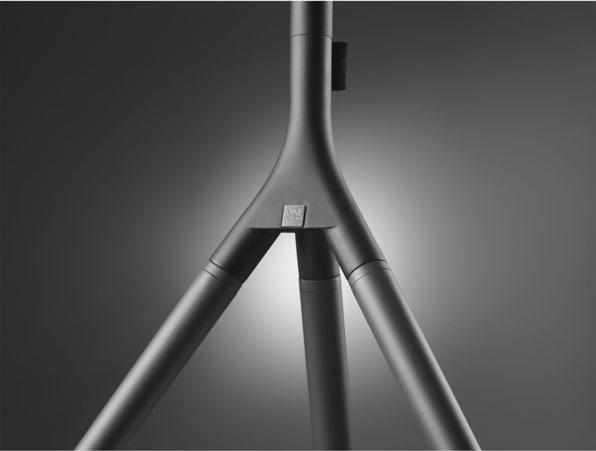 Produktbild One for All Full Metal Tripod WM7461 (Universal, 65", 30 kg)